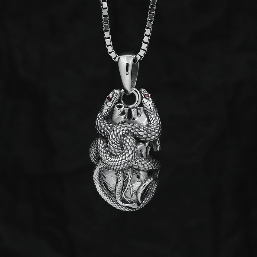 Сердце и змеи